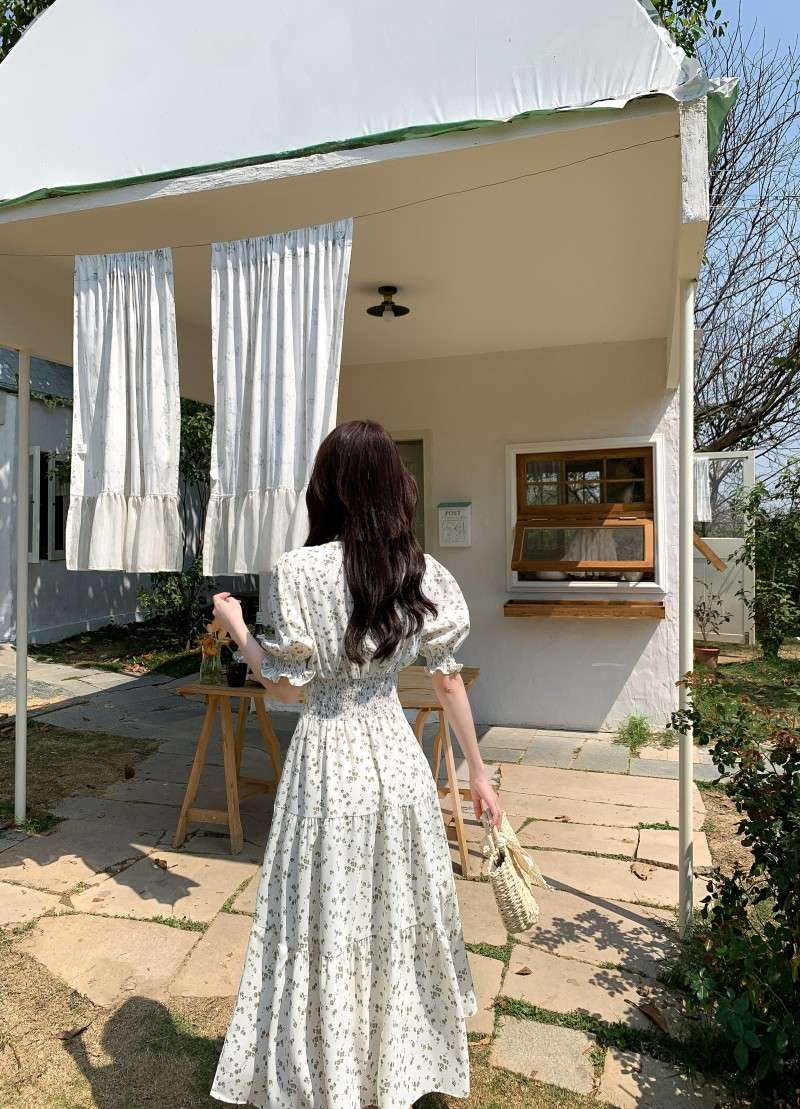 キレイめファッション  小花柄フレアマキシワンピース